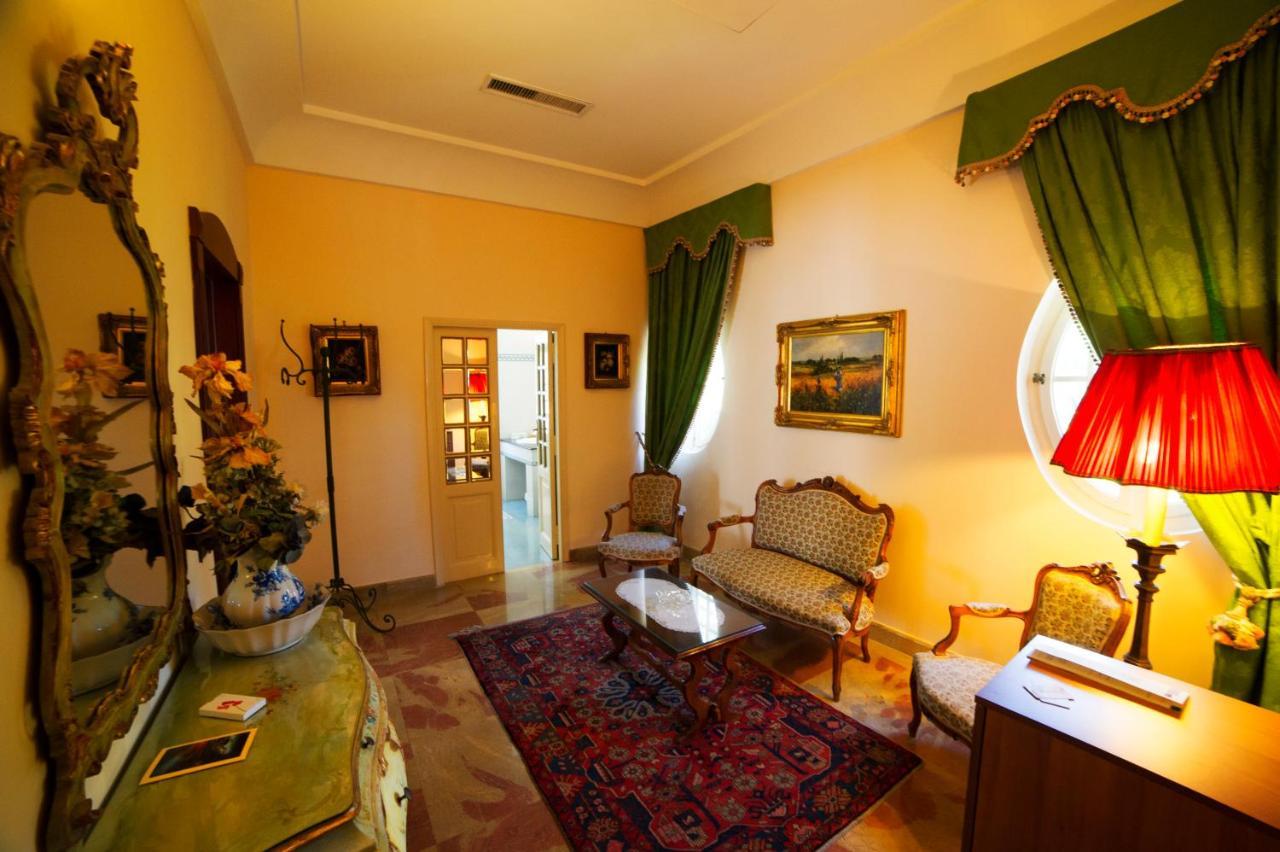 Grande Albergo Miramare Формия Екстериор снимка
