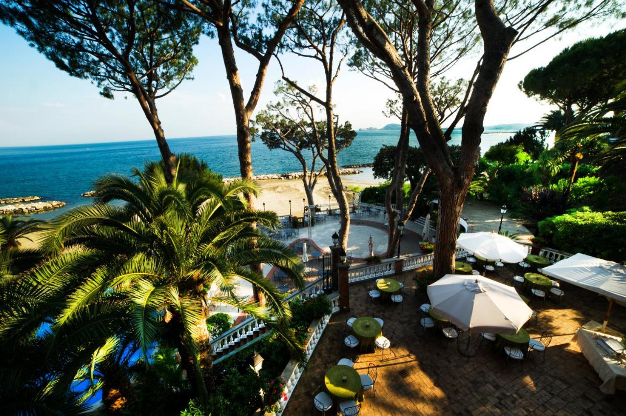 Grande Albergo Miramare Формия Екстериор снимка