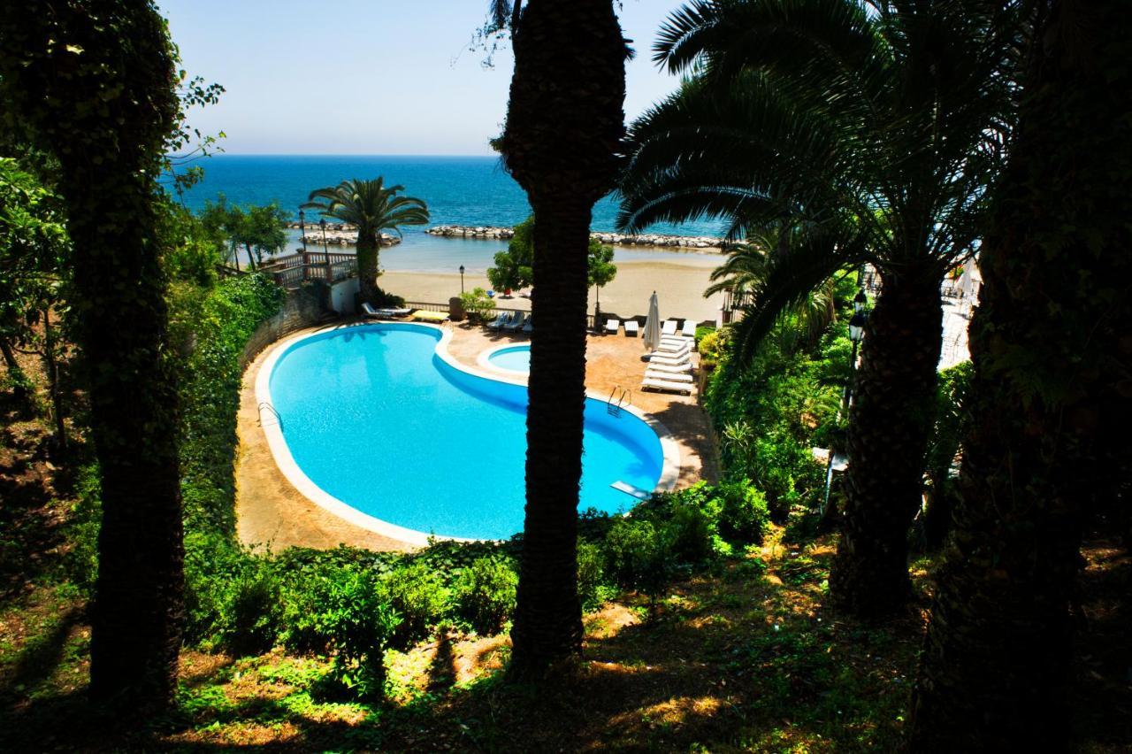 Grande Albergo Miramare Формия Екстериор снимка